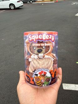 Squeezy dress up bear squishy