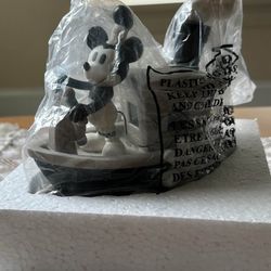 Steamboat Mickey Figure Disney Showcase Collection - 2017 D23 EXCLUSIVE MINT