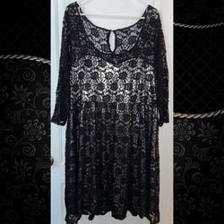 Torrid Black & Silver Lace Dress Size 3