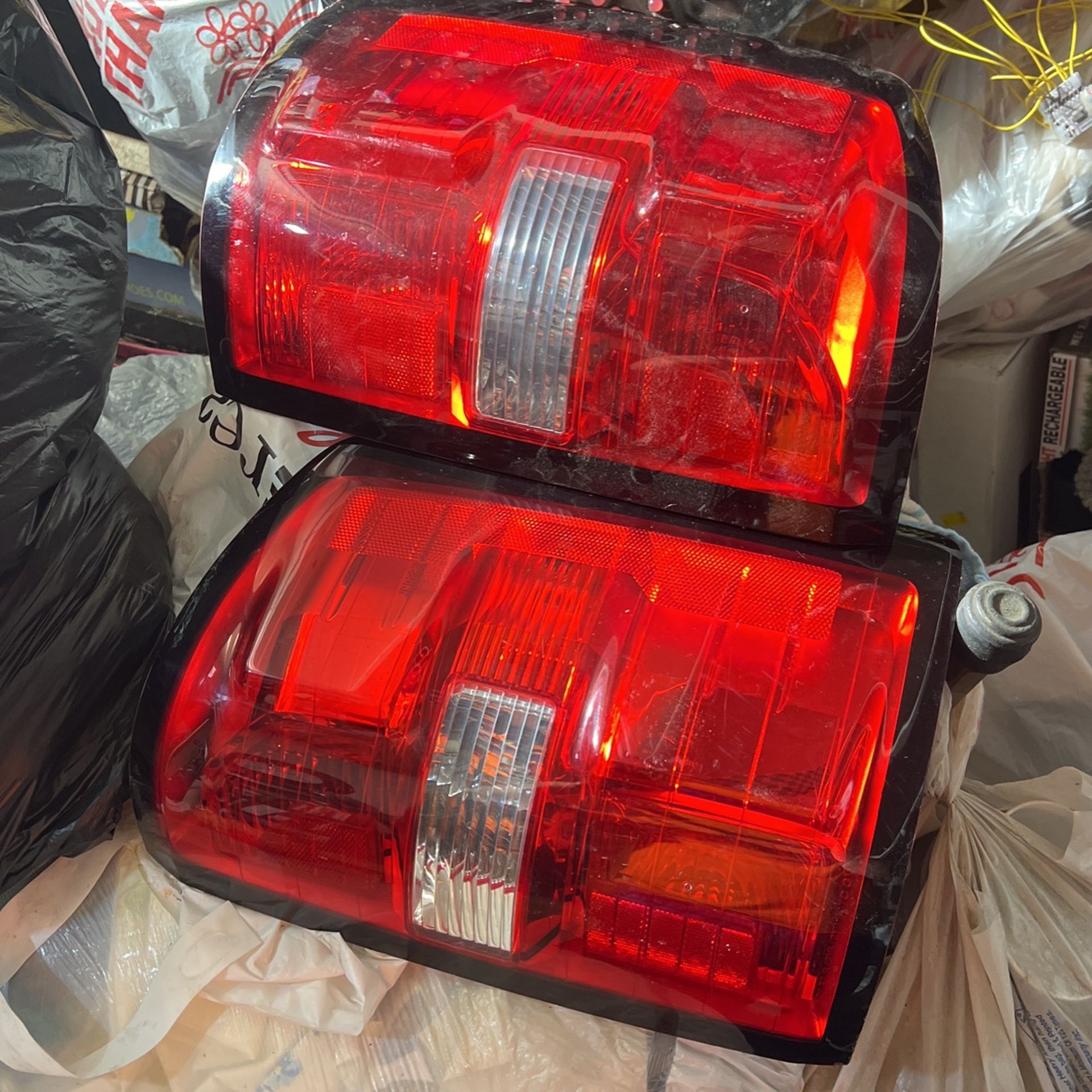 2016 GMC Sierra back lights