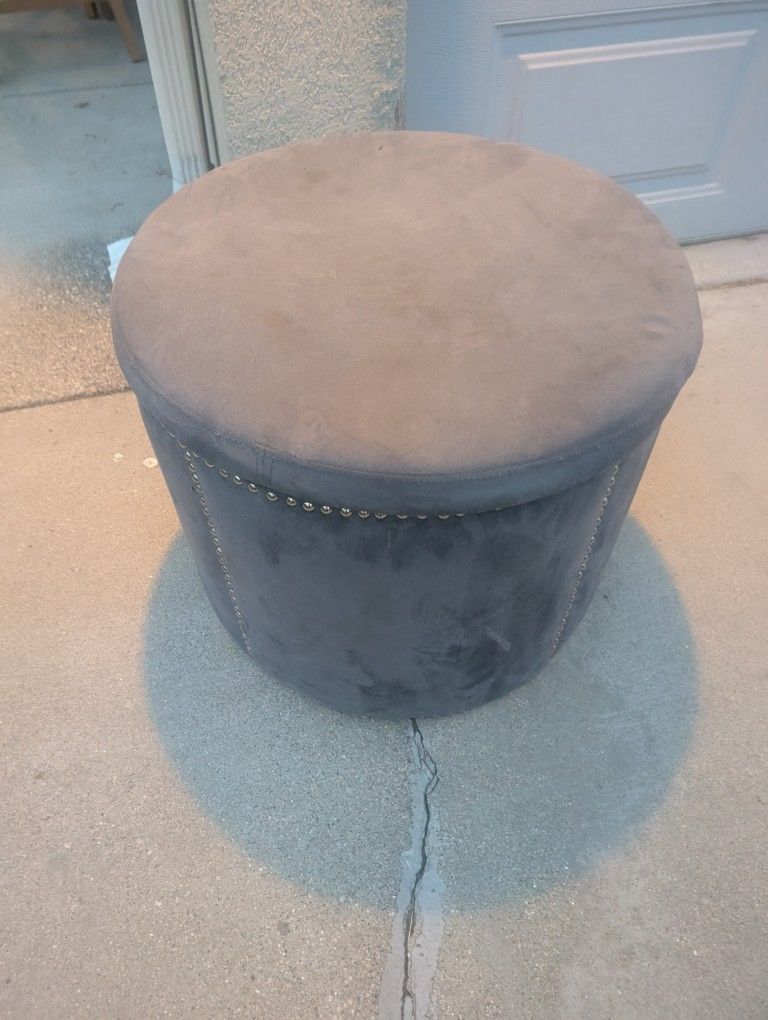 Velvet Tufted Storage Ottoman