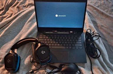 Tech Bundle - Lenovo Chromebook S330, Razer Naga 2012 Mouse, Logitech G230 Headset