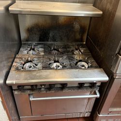 Stove With 6 Burners 