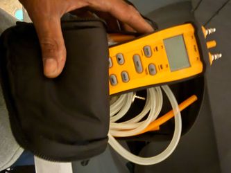 Fieldpiece manometer