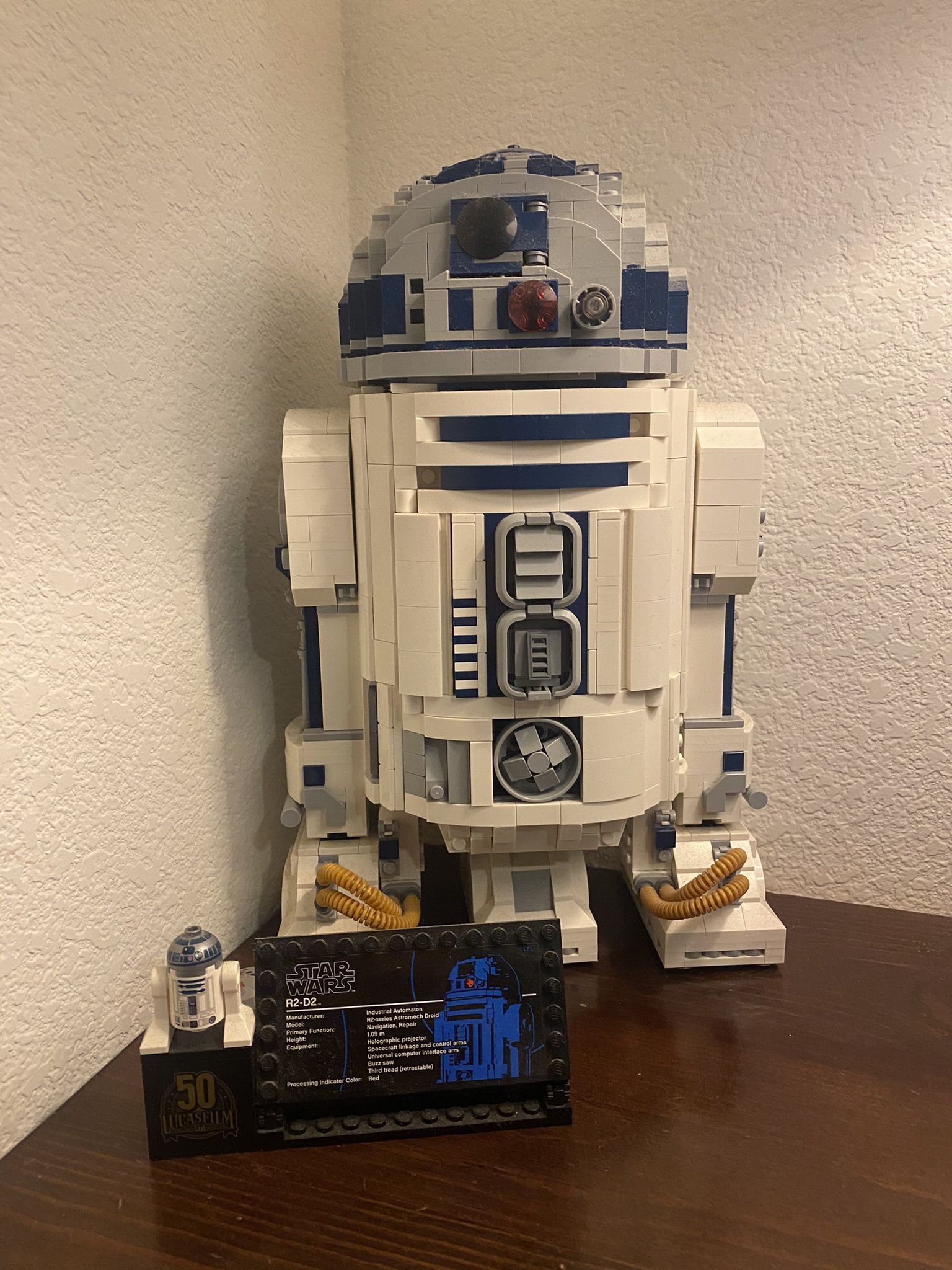 Star Wars R2-D2 LEGO