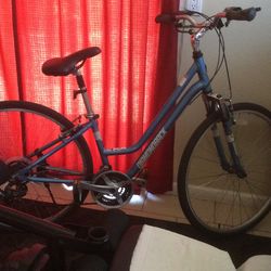 Diamondback women’s bike