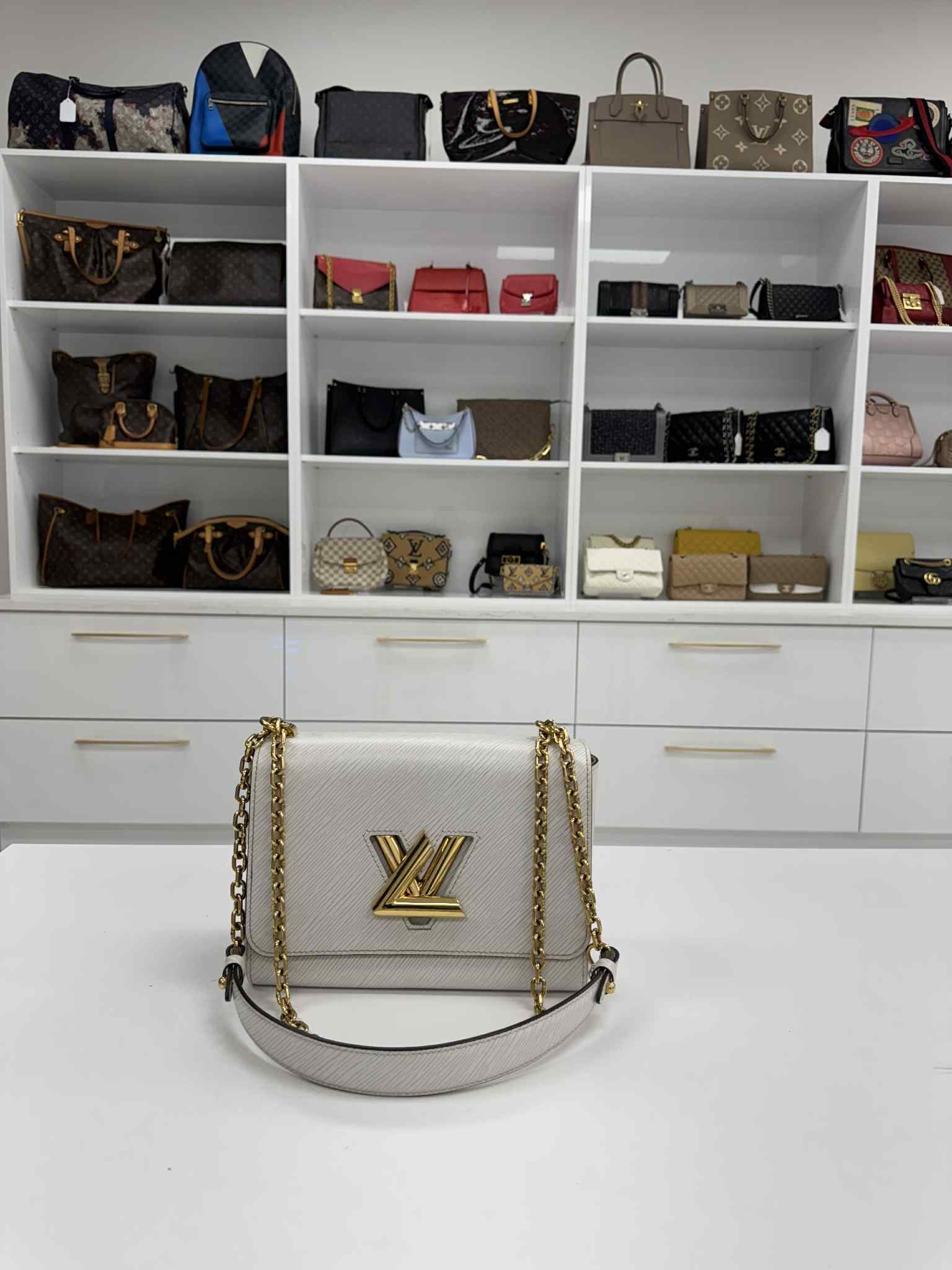 Louis Vuitton Twist MM Epi Leather White
