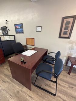 Espacio con escritorio