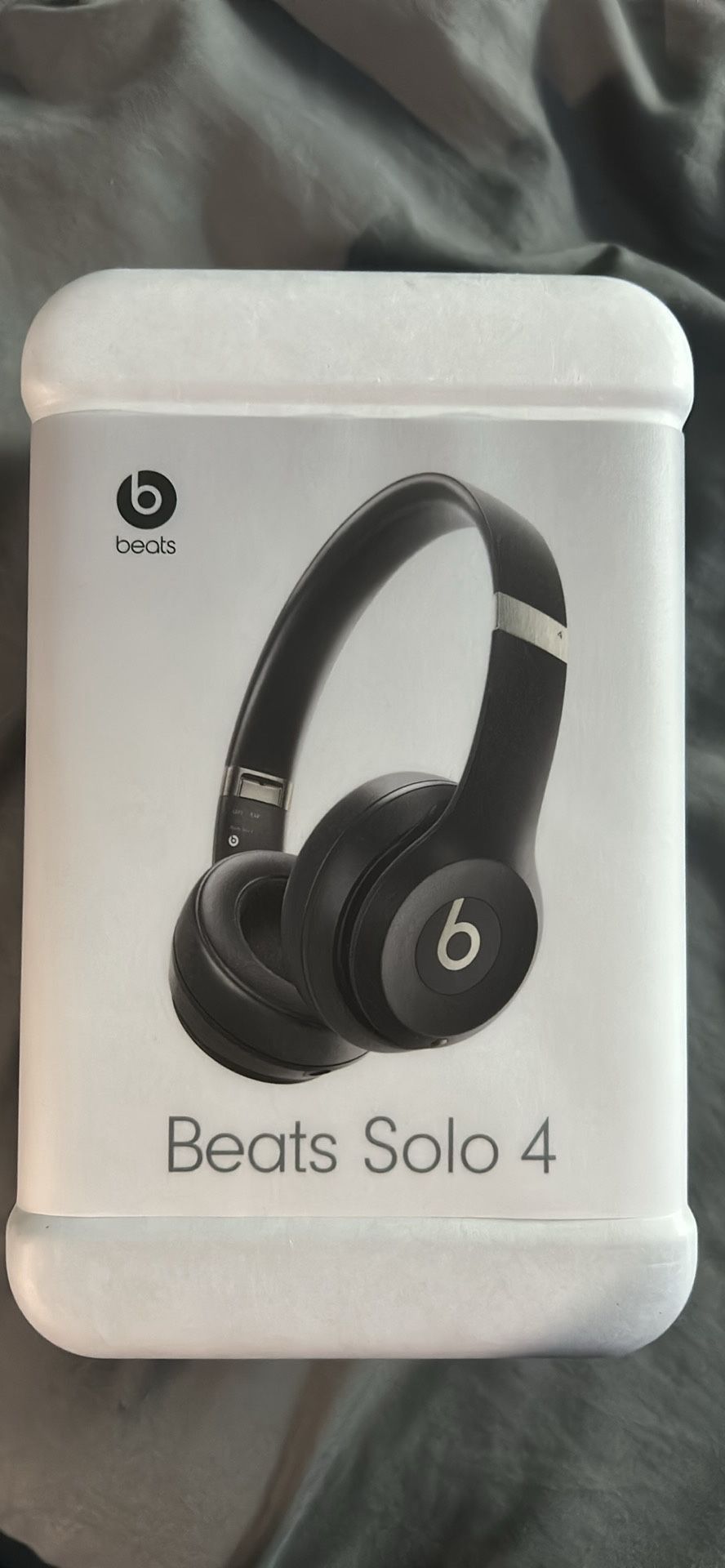 Beats Solo 4