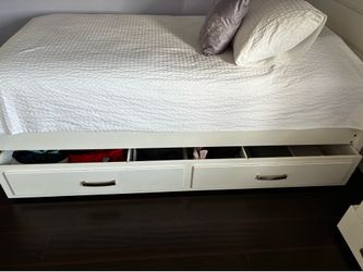 Twin Bedroom Set