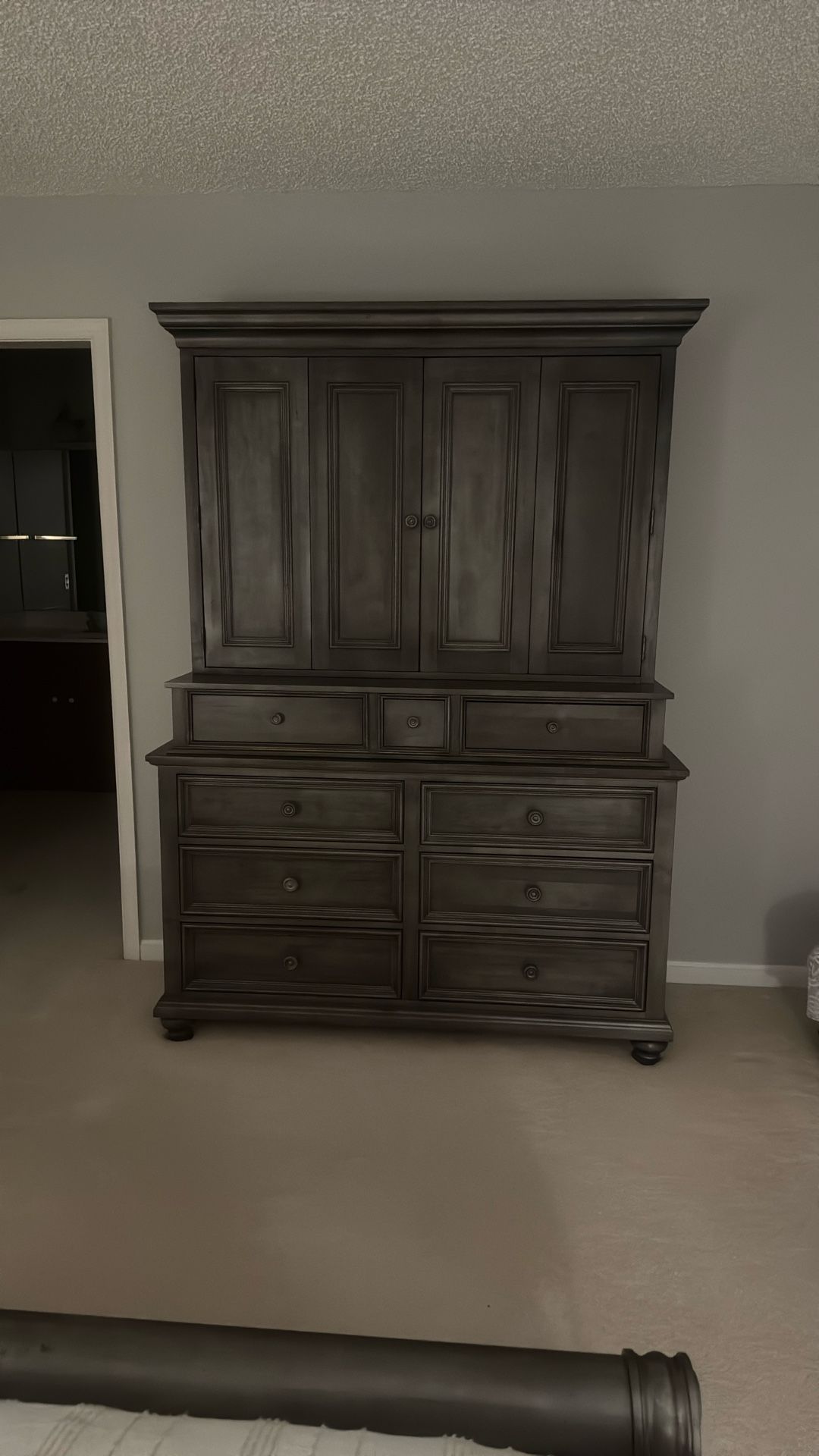 Ethan Allen - Carter Component Deck And Video Upper cabinet