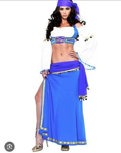 Costume