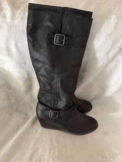 Woman’s Black Boots