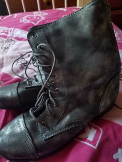 Girl boots