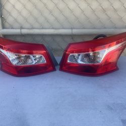 2016-2018 Nissan Sentra Right & Left Tail Lights OEM