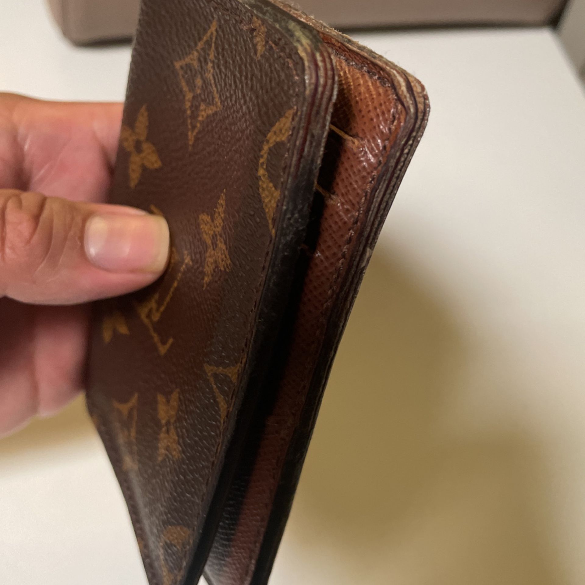 Louis Vuitton Mens Wallet for Sale in La Mirada, CA - OfferUp