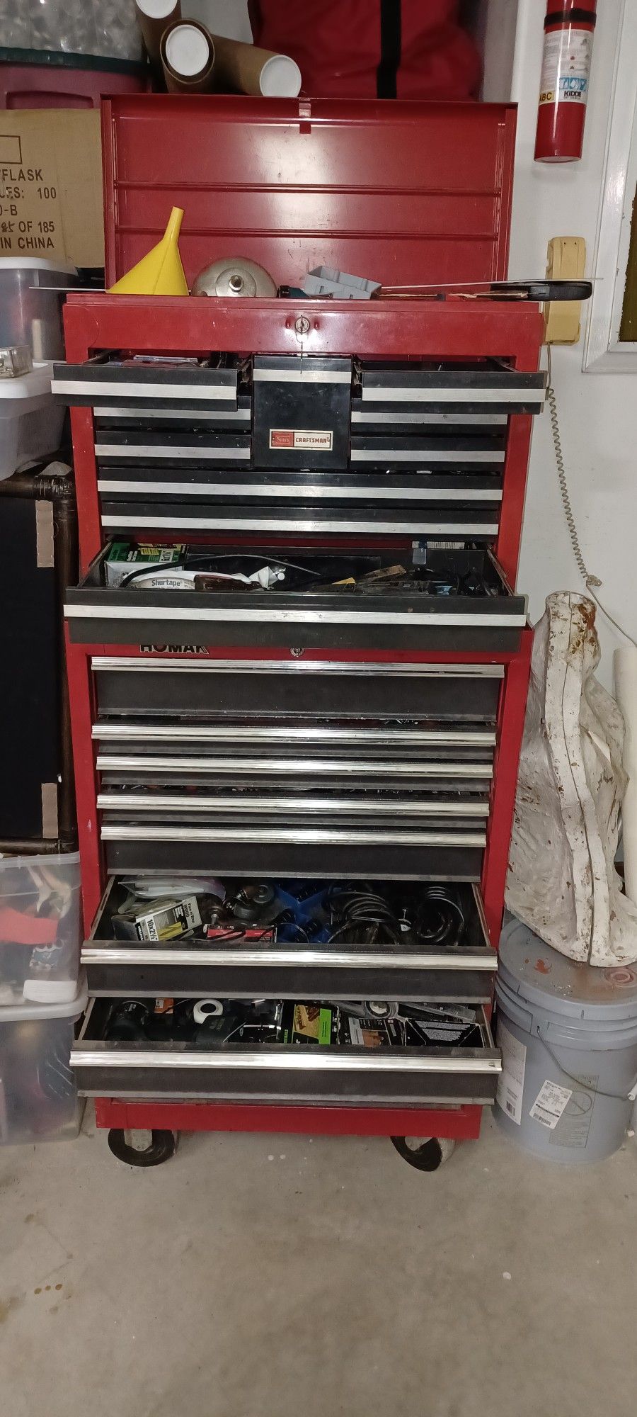 Craftsmen 10 Drawer Upper Toolbox with Tools ONLY, Bottom Sold $300obo