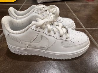 Boys Nike Air Force 1 FV5951-111 ***Size 3Y***