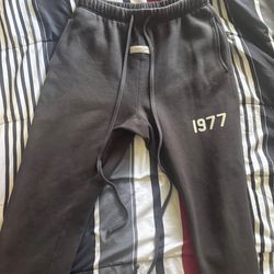 Essential sweatpants