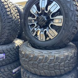 WHEELS OEM 20” STOCK CHEVY HD 8x180