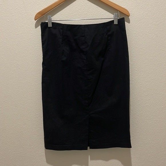 Old navy Black Pencil Skirt with back split Women's Size 4 classic Midi stretch