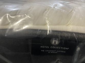 Hotel Colletion copper gel firm queen size brand mew