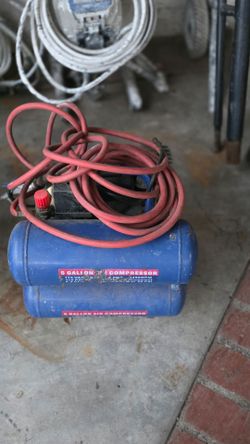 Central Pneumatic 5-Gallon Twin Tank Air Compressor with Hose