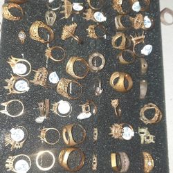 14 K Gold RIngs s 10$  A Piece Or 500 For All 550 I'll Deliver