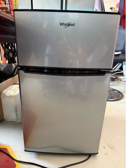 Whirlpool Mini Fridge