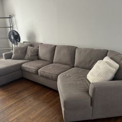 Large sectional- Perfect Condition 