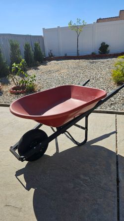 Red Wheelbarrow
