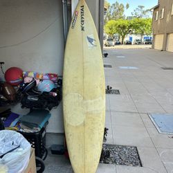McCrystal Short Surfboard 6’2”