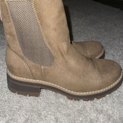 BROWN WOMENS BOOTS