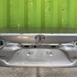 2020 2021 2022 2023 2024 2025 TOYOTA COROLLA TRUNK LID COVER PANEL OEM