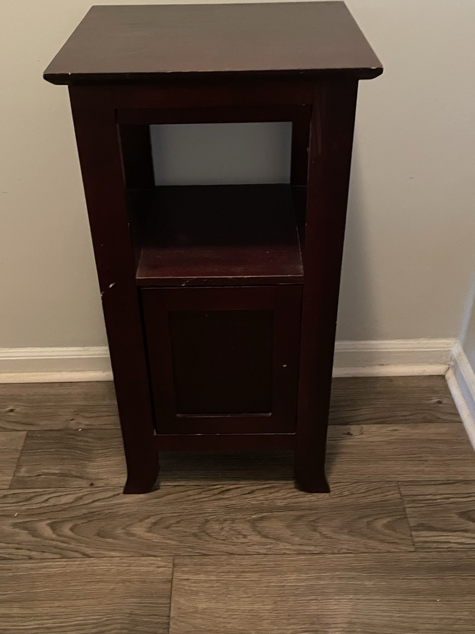 Entry Way Table 