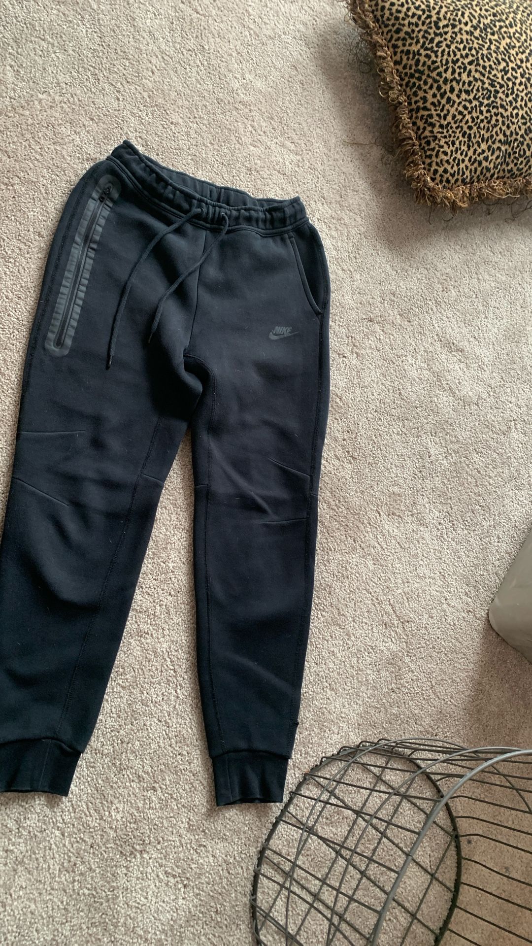 Mens Nike Tech Jogger Small