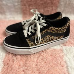 Vans Women’s Size 7 - Leopard Print 