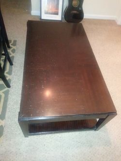 Large Coffee Table Come grab