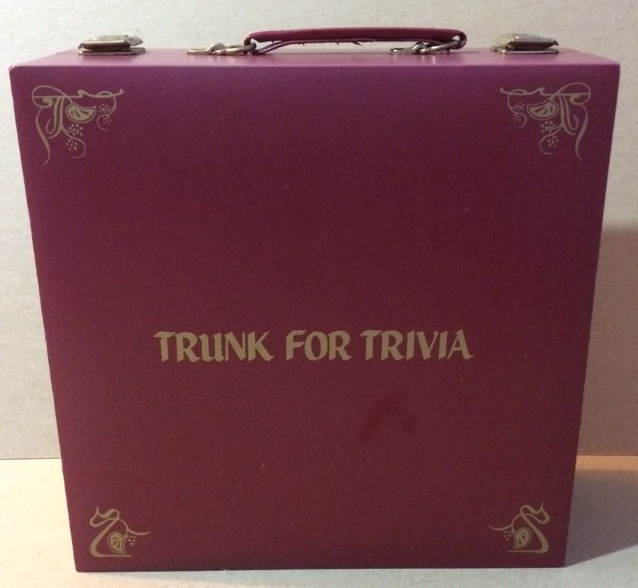 Trivial Pursuit "Trunk For Trivia- Genus Edition" Travel Ready Board Game