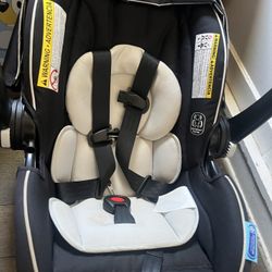 Stroller/ Car Seat 