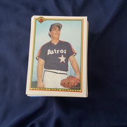 Baseball cards from 1989 and 2000’s