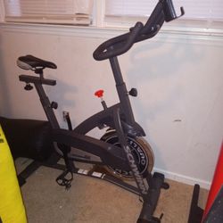 Schwinn IC4 Indoor Exercise Bike 