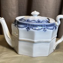Lyceum Tea Pot Silicon China Booth’s Renown Border