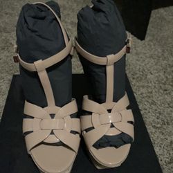 YSL HEELS SIZE 39