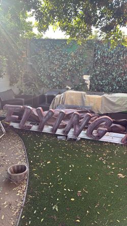 Neon sign flying fox 700$