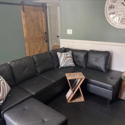 Black Berverlys Modern 98" 2pc Sectional Sofa with Right Facing Chaise by Latitude Run