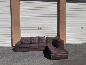 Brown Sectional Couch With Free Delivery 🚚