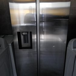 Side By Side Refrigerator 