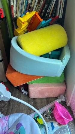 Foam climbing set with small ball pit