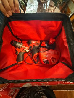 M12 FUEL 12-Volt Lithium-lon Brushless Cordless Hammer Drill and Impact Driver Combo Kit w/2 Batteries and Bag_(2-Tool)